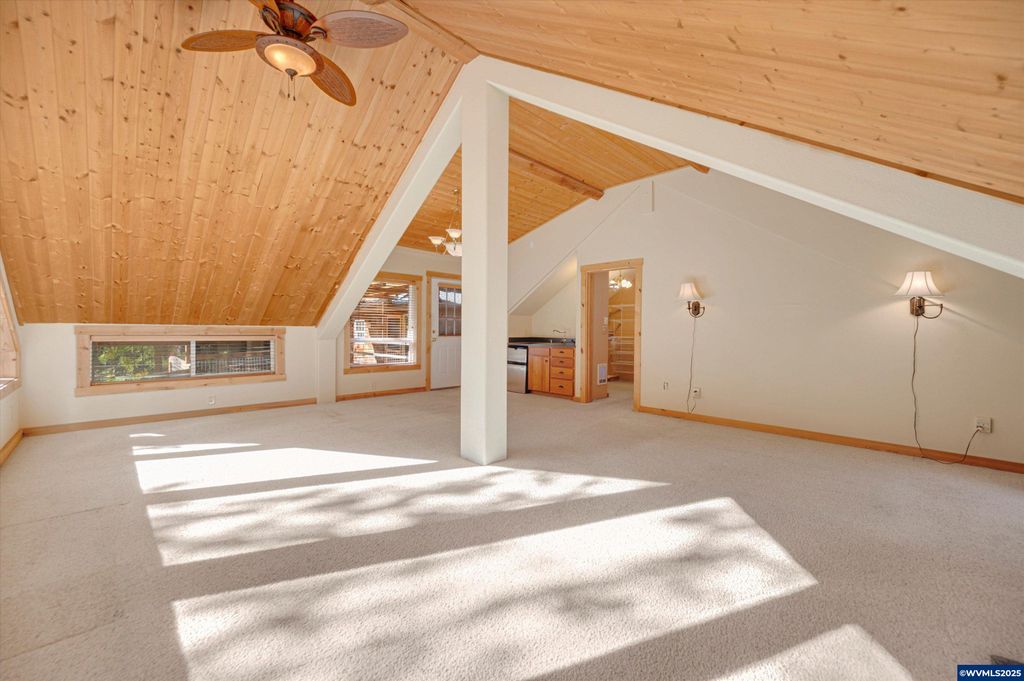 Image 22 of property listing at 23340 Doane Creek Rd, Sheridan, OR 97378