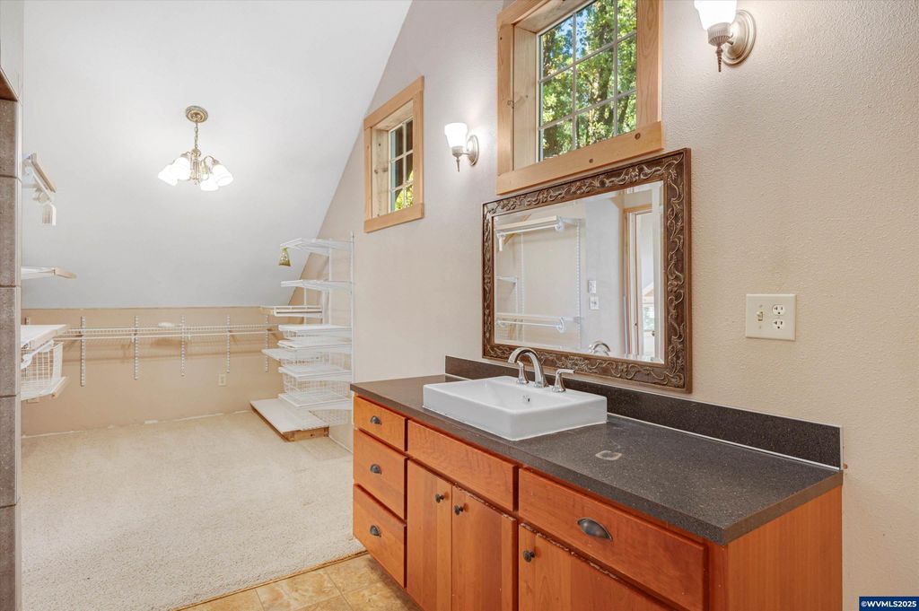 Image 25 of property listing at 23340 Doane Creek Rd, Sheridan, OR 97378