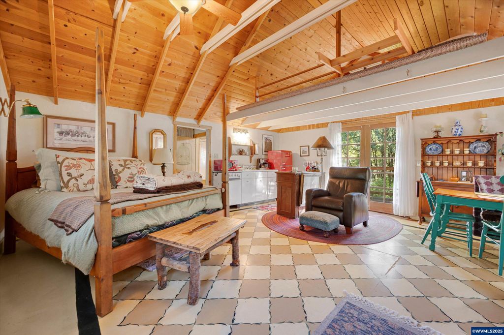 Image 29 of property listing at 23340 Doane Creek Rd, Sheridan, OR 97378