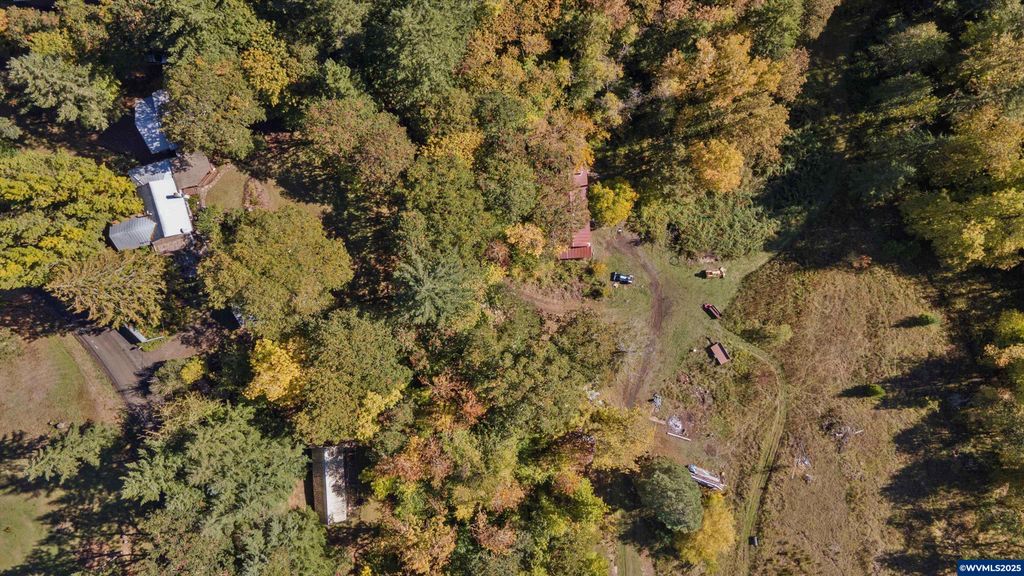 Image 42 of property listing at 23340 Doane Creek Rd, Sheridan, OR 97378