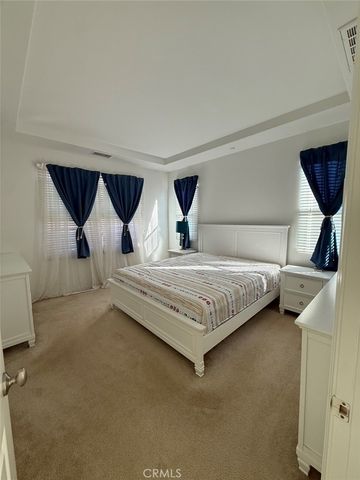 146 Working, Irvine, CA 92602