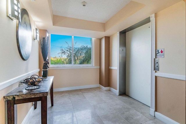 1000 Scotia Drive 302, Hypoluxo, FL 33462