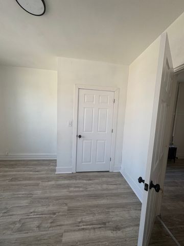 1043 E 73rd Street 3, Chicago, IL 60619