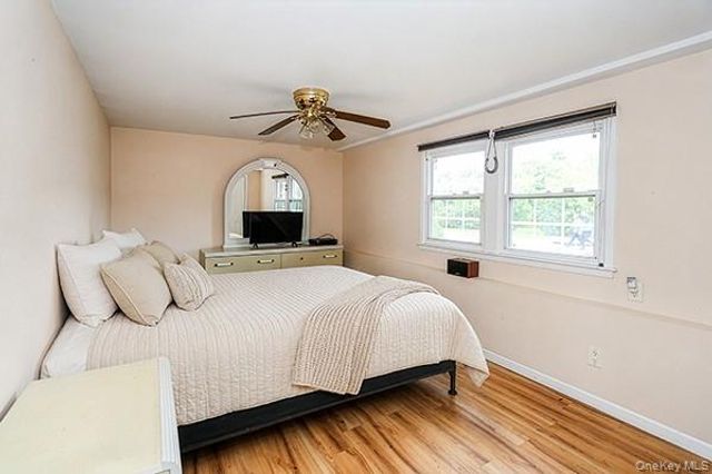 8 Broadfield Place, Glen Cove, NY 11542