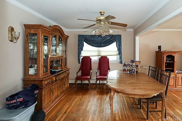 8 Broadfield Place, Glen Cove, NY 11542