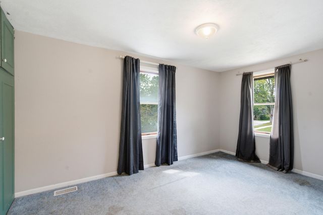 304 N Hartel Road, Potterville, MI 48876