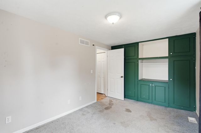 304 N Hartel Road, Potterville, MI 48876