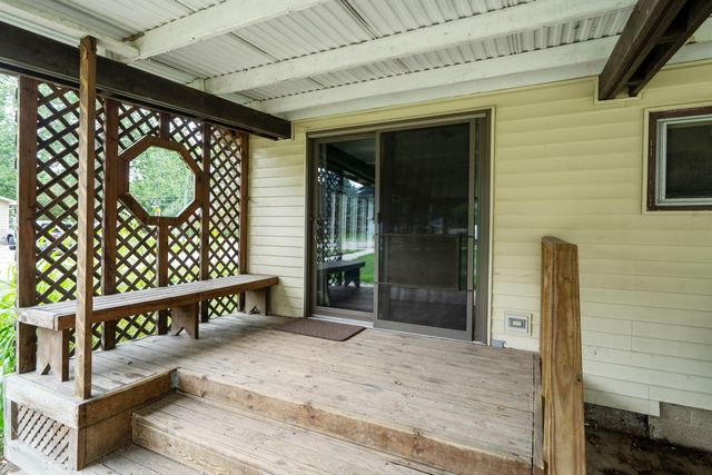 304 N Hartel Road, Potterville, MI 48876