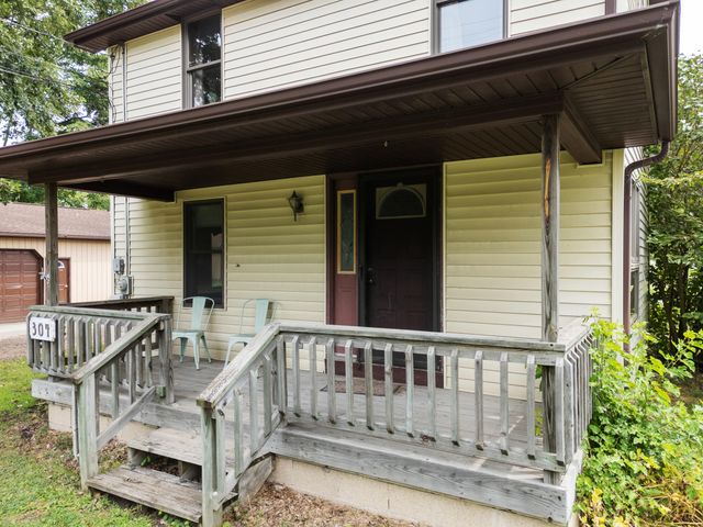 304 N Hartel Road, Potterville, MI 48876