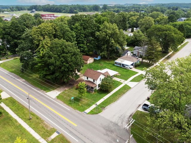 304 N Hartel Road, Potterville, MI 48876
