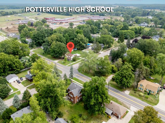 304 N Hartel Road, Potterville, MI 48876