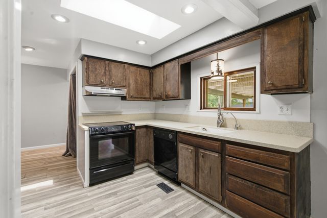 304 N Hartel Road, Potterville, MI 48876