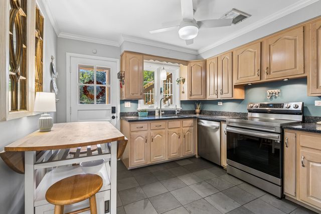 2238 Central Street 2, Evanston, IL 60201