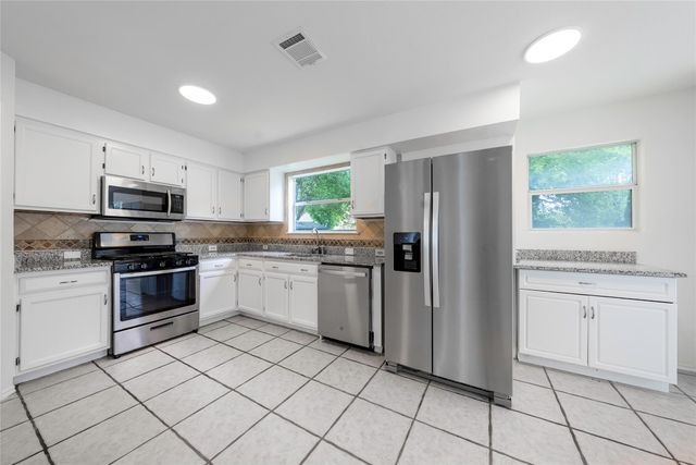 13701 Cambourne DR, Pflugerville, TX 78660