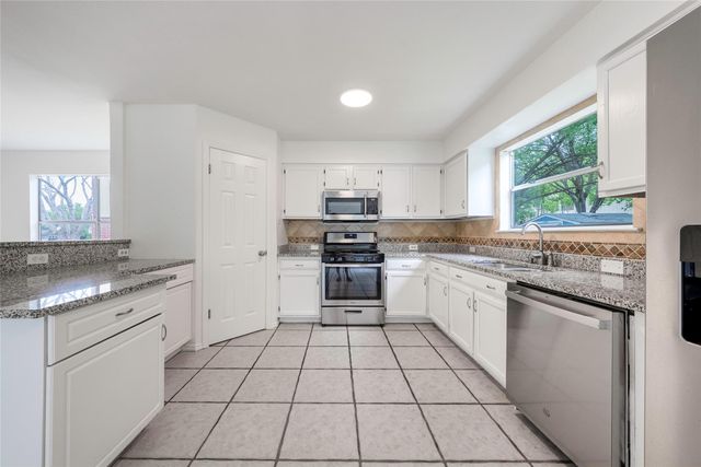 13701 Cambourne DR, Pflugerville, TX 78660