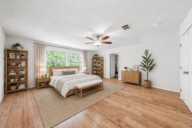 13701 Cambourne DR, Pflugerville, TX 78660