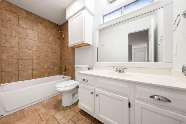 13701 Cambourne DR, Pflugerville, TX 78660