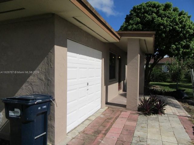 24925 SW 134th Ct, Homestead, FL 33032