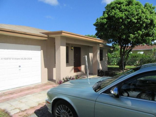 24925 SW 134th Ct, Homestead, FL 33032