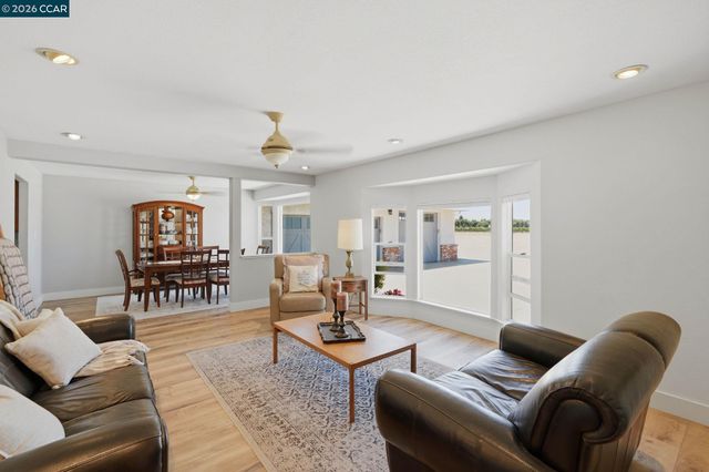 1911 Minnesota Ave, Brentwood, CA 94513
