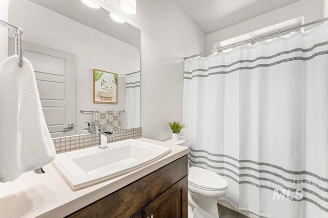 5707 W Hidden Springs Dr, Boise, ID 83714
