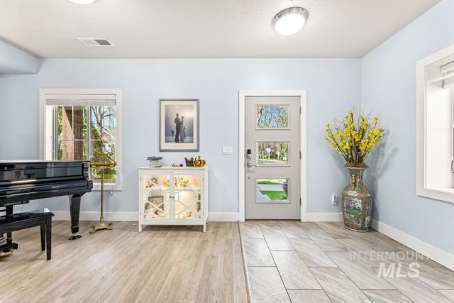 5707 W Hidden Springs Dr, Boise, ID 83714