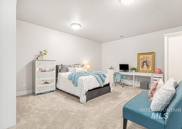 5707 W Hidden Springs Dr, Boise, ID 83714