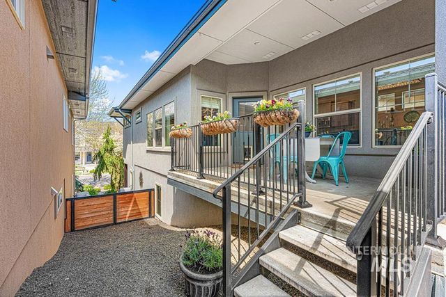 5707 W Hidden Springs Dr, Boise, ID 83714
