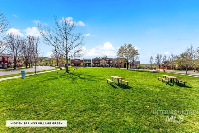 5707 W Hidden Springs Dr, Boise, ID 83714