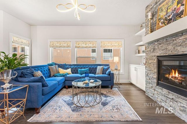 5707 W Hidden Springs Dr, Boise, ID 83714
