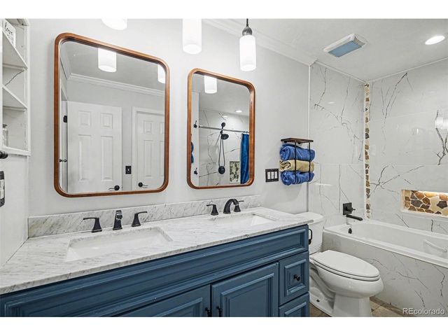 8151 S Marion Ct, Centennial, CO 80122