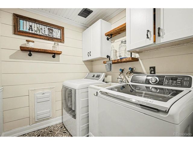 8151 S Marion Ct, Centennial, CO 80122