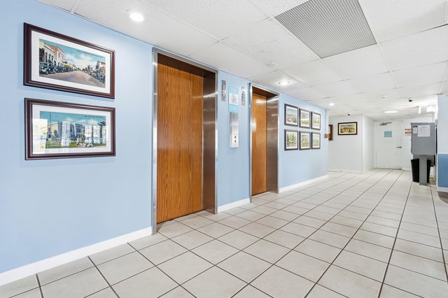 1502 S Lakeside Drive 116, Lake Worth Beach, FL 33460