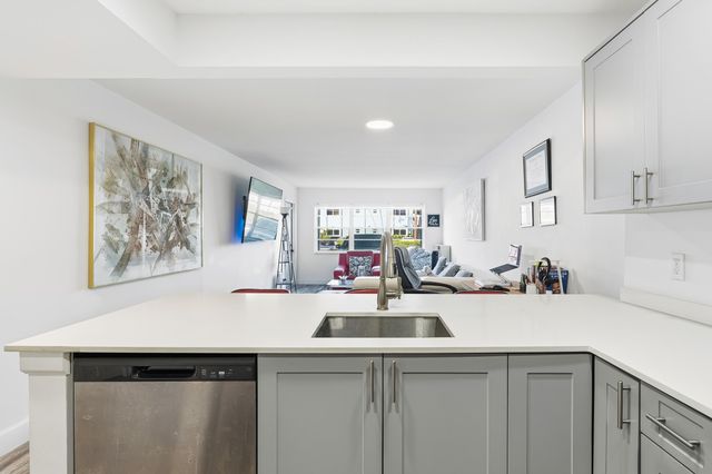 1502 S Lakeside Drive 116, Lake Worth Beach, FL 33460