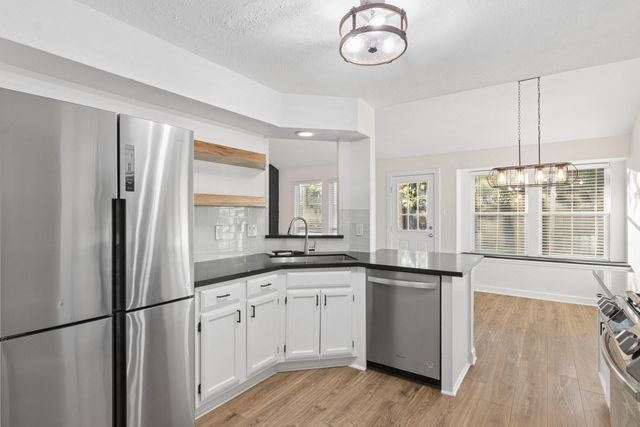 2903 Parkwood Manor Drive, Houston, TX 77339