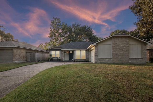 2903 Parkwood Manor Drive, Houston, TX 77339