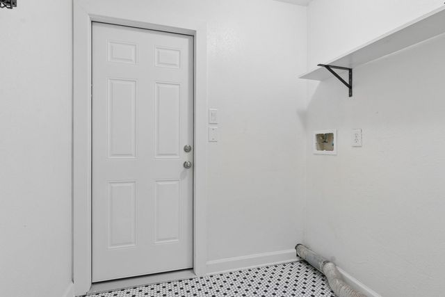 2903 Parkwood Manor Drive, Houston, TX 77339