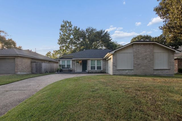 2903 Parkwood Manor Drive, Houston, TX 77339
