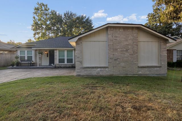 2903 Parkwood Manor Drive, Houston, TX 77339