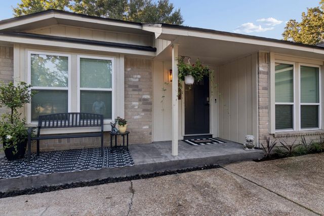 2903 Parkwood Manor Drive, Houston, TX 77339