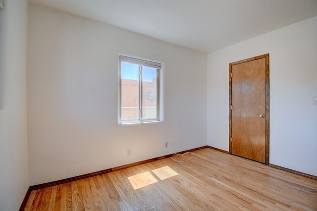 2533 La Veta Drive NE, Albuquerque, NM 87110