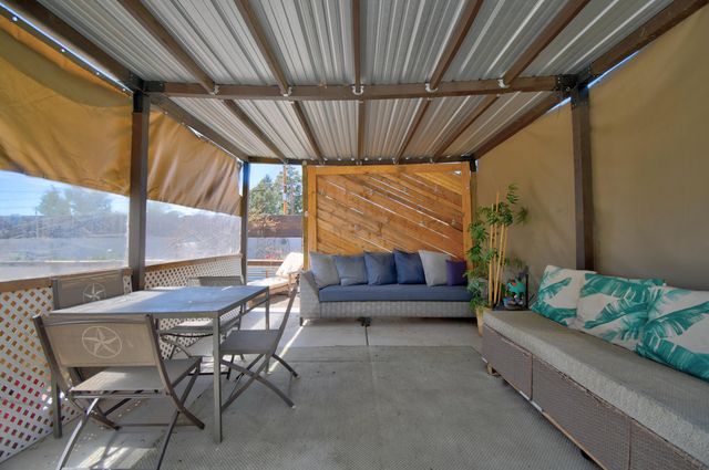 2533 La Veta Drive NE, Albuquerque, NM 87110