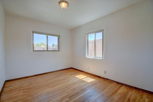2533 La Veta Drive NE, Albuquerque, NM 87110