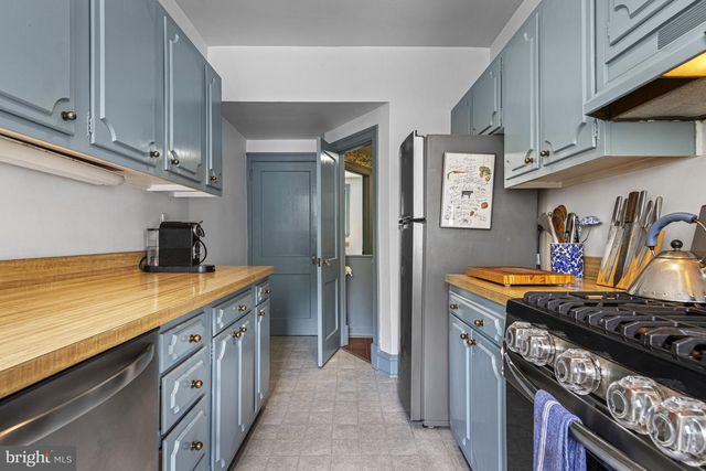 1104 WOODLAWN AVE, Wilmington, DE 19805