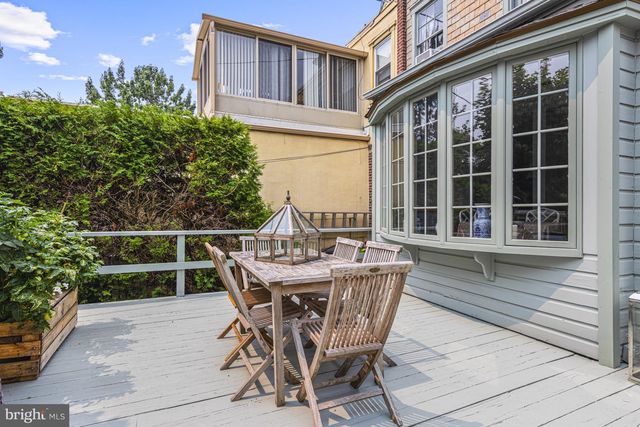 1104 WOODLAWN AVE, Wilmington, DE 19805