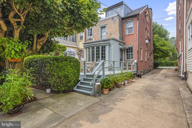 1104 WOODLAWN AVE, Wilmington, DE 19805