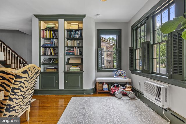 1104 WOODLAWN AVE, Wilmington, DE 19805