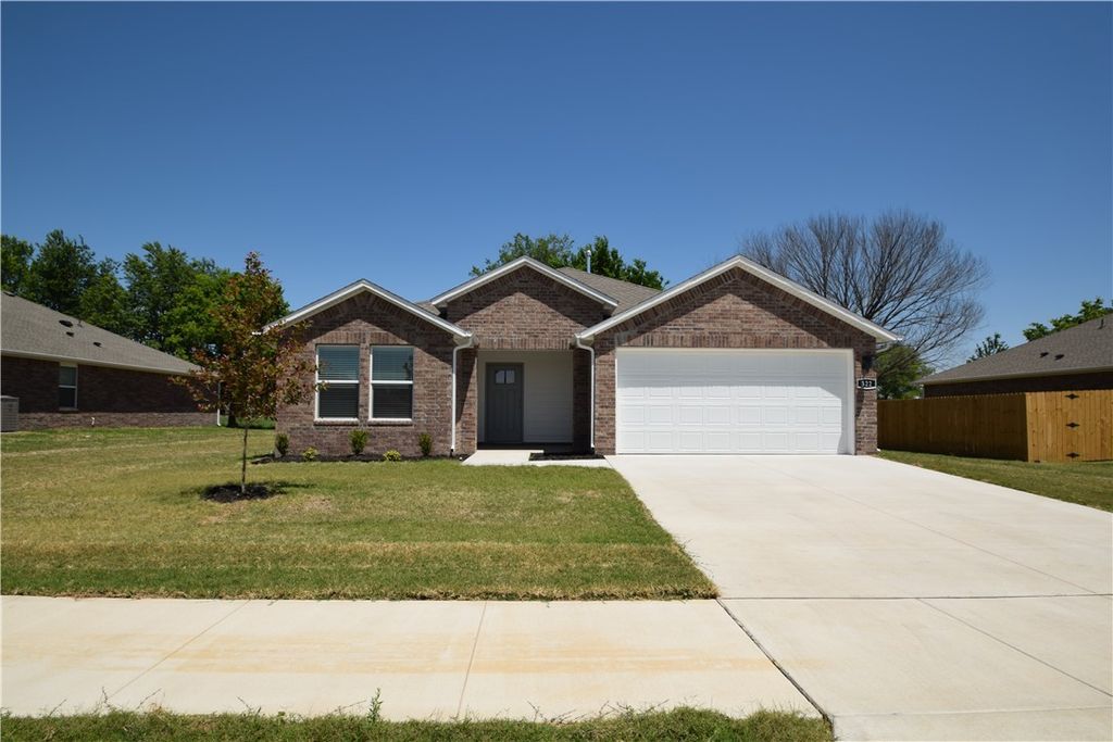 322 Texas Avenue, Farmington, AR 72730