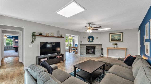 1807 STERLING DRIVE, Lakeland, FL 33813