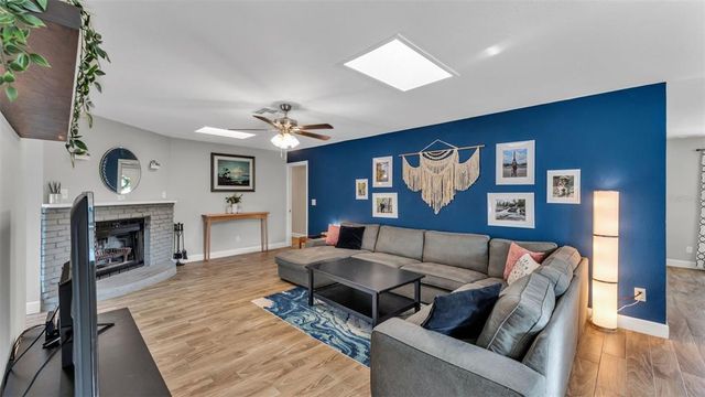 1807 STERLING DRIVE, Lakeland, FL 33813